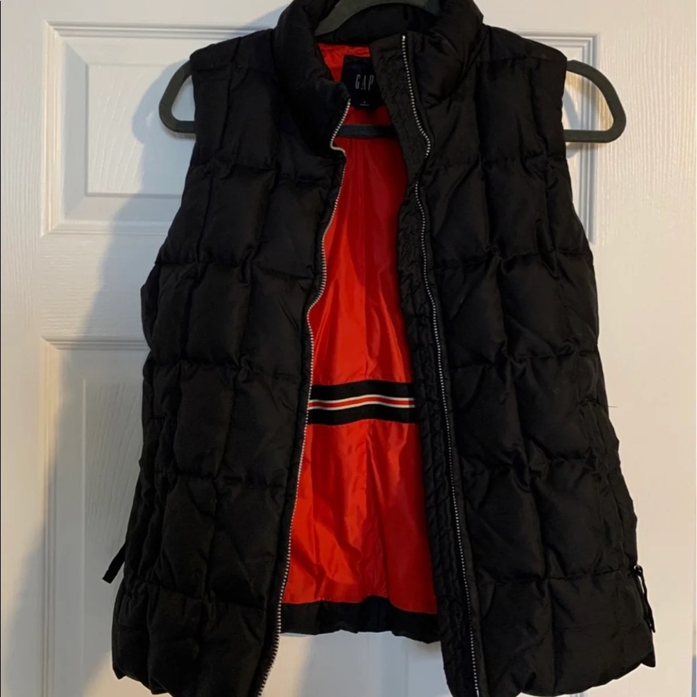 Gap puffer vest